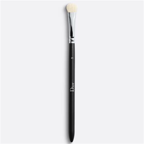 dior eyeshadow brush 21|DIOR Backstage Eyeshadow Shader Brush n°21.